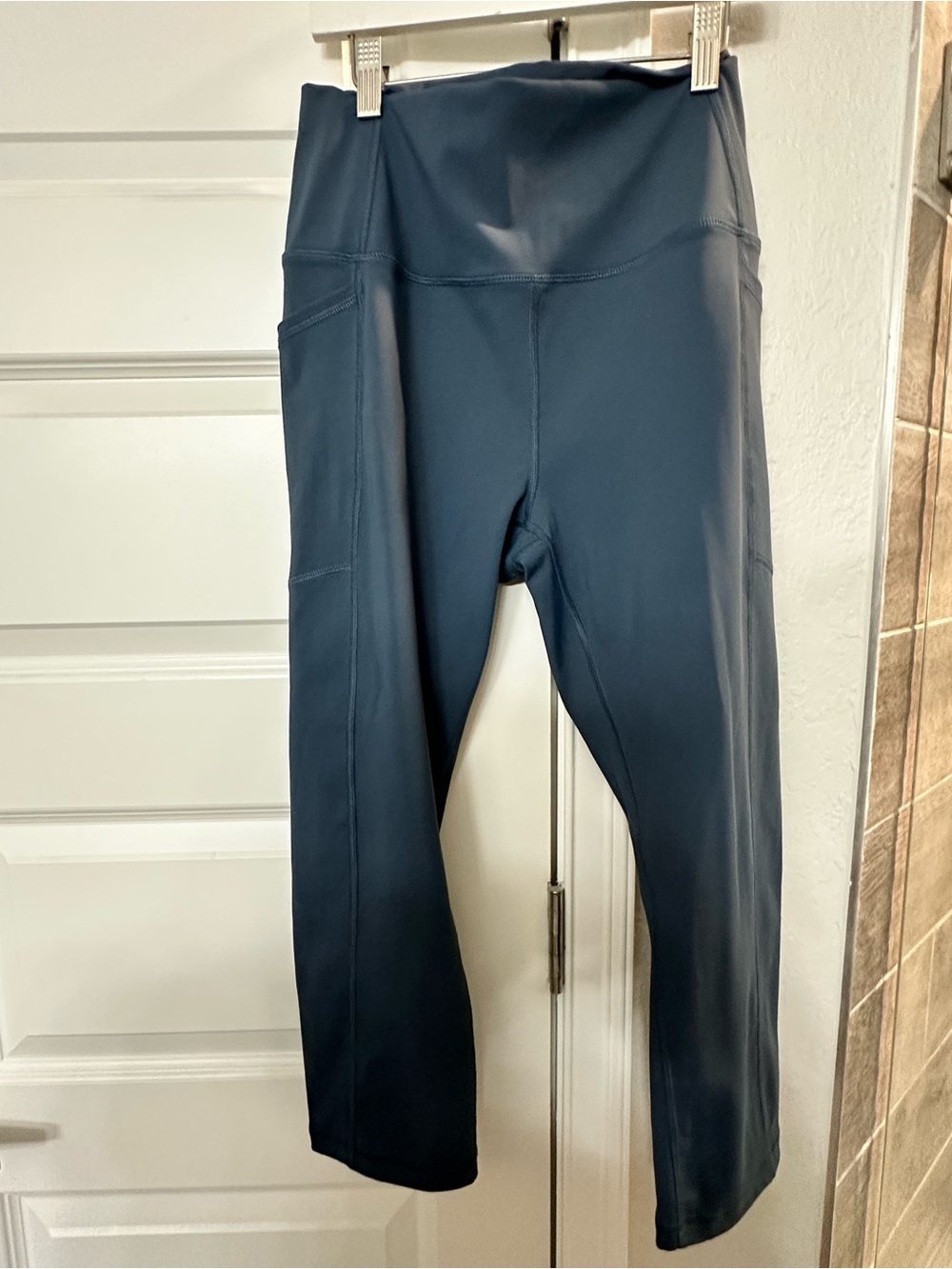 RBX Slate Blue XL Performance Capri Leggings NWOT